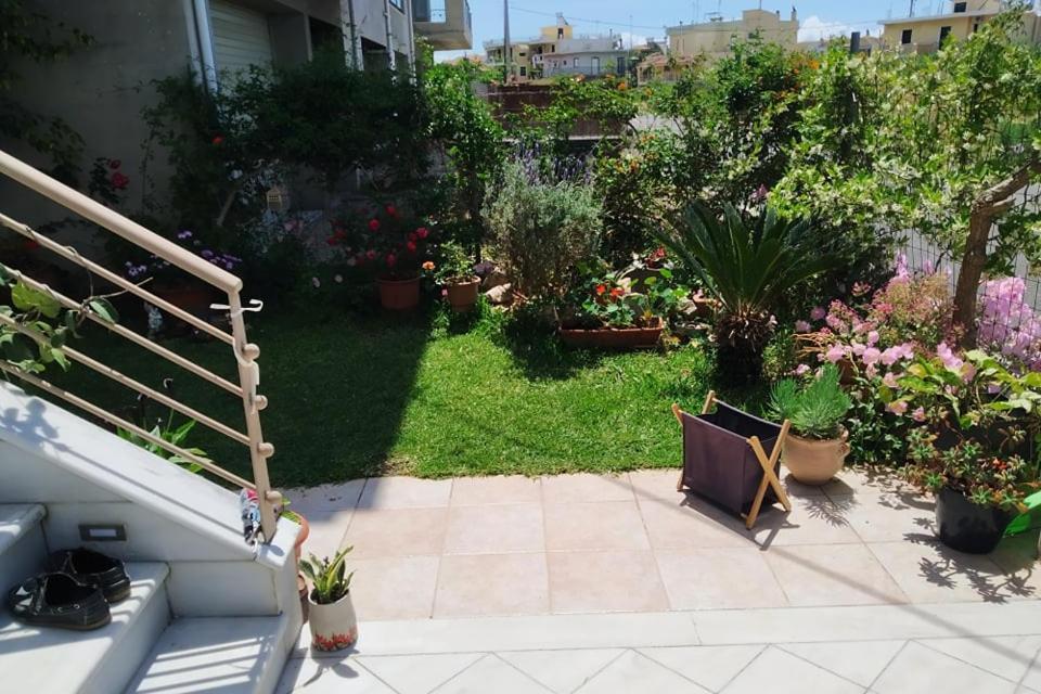 Xrysa'S Garden Daire Mesolóngion Dış mekan fotoğraf